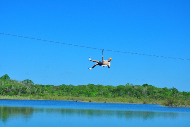 Canopy sobre agua