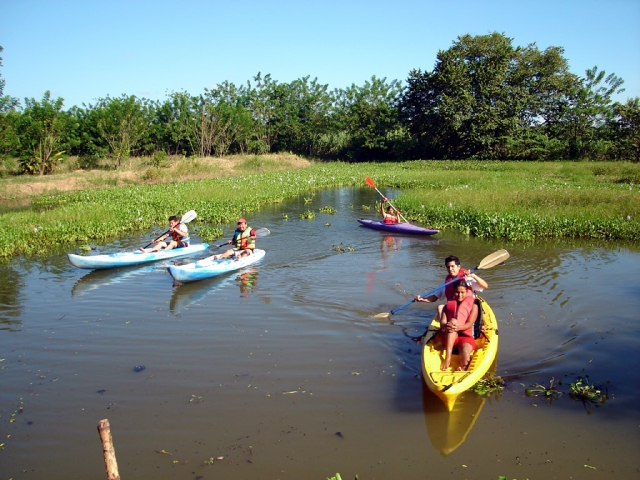  Caiaque em águas calmas 