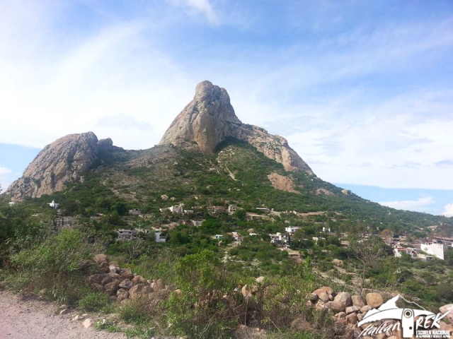 Peña de Bernal...uno de los monolitos más impresionantes del planeta