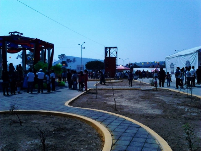  Zip line 