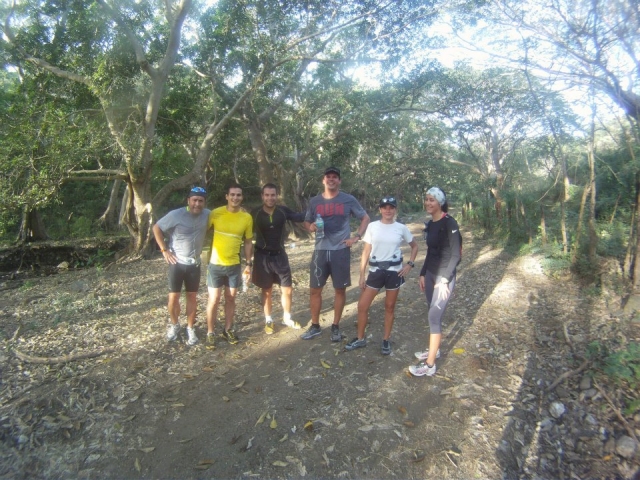  Hiking 