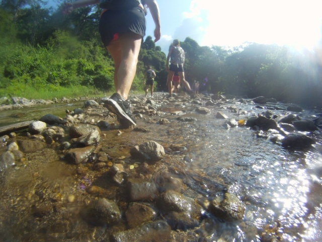  Hiking 