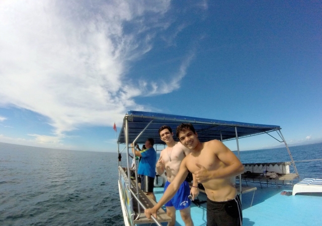  Dia de pesca com seus amigos 