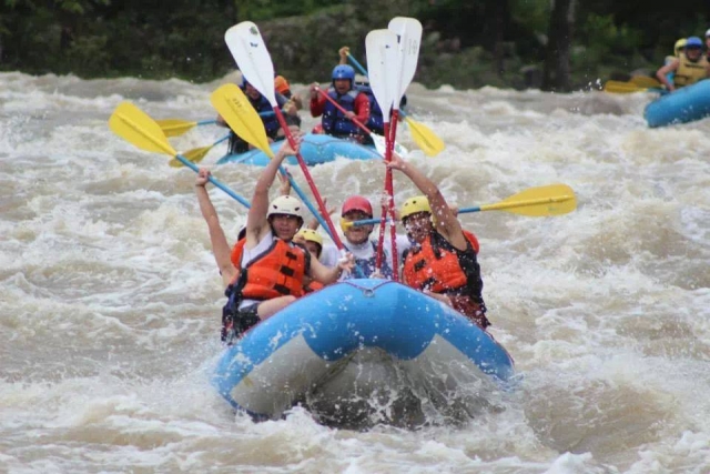  Rafting 