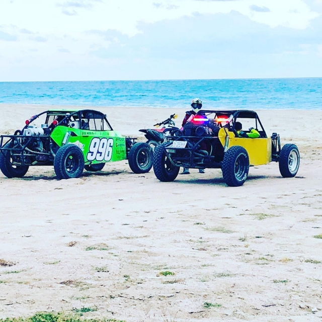  Buggies na praia