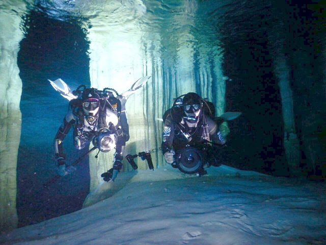  Tauchen mit der gesamten Ausrüstung 