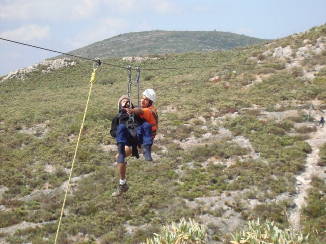  Canopy tour 