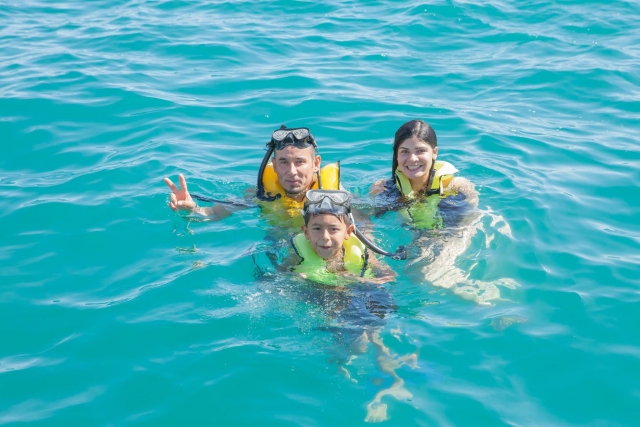 Familia en Santa Maria Snorkel