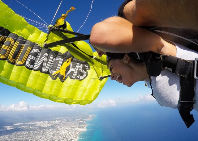 Caida libre sobre Playa del Carmen