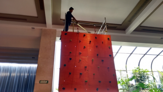  climbing wall 