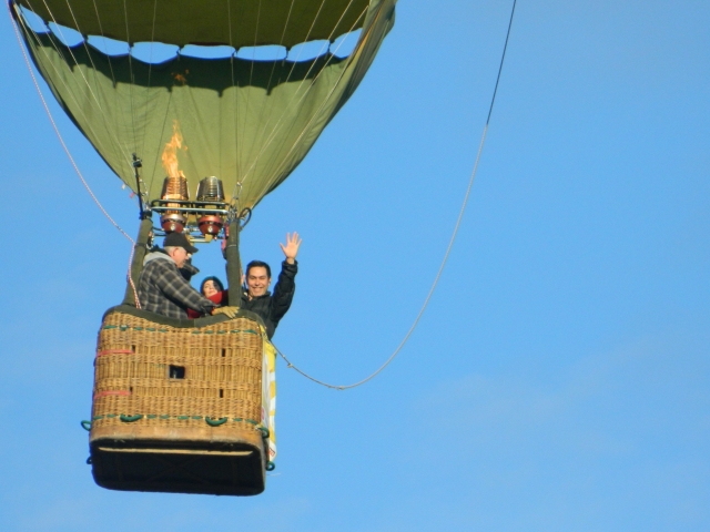 Flying 