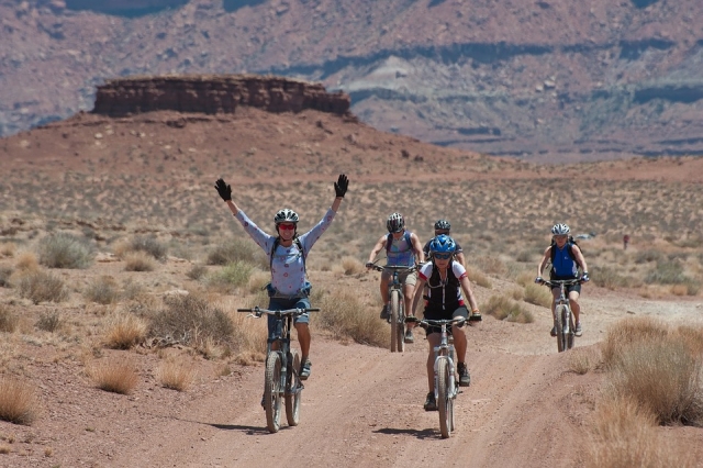 Ven a hacer bici