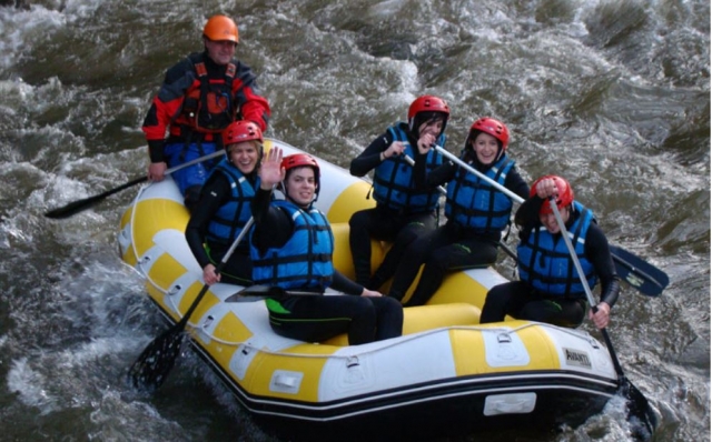  Rafting com amigos