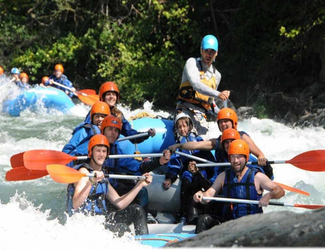  Diversão no rafting 