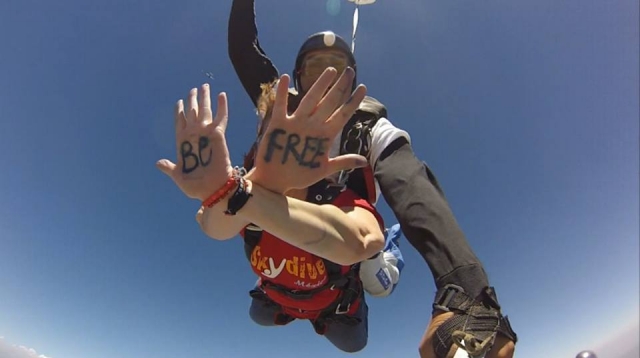  Salto emozionante 