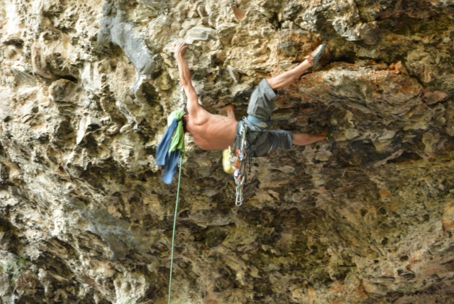  Climbing 