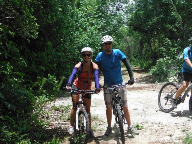  我们的旅行顾问客户支持我们 