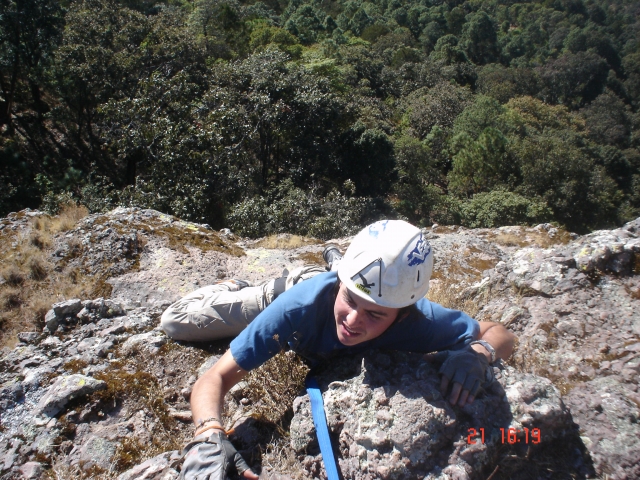  Climbing 