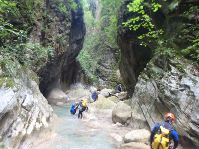  Canyoning 
