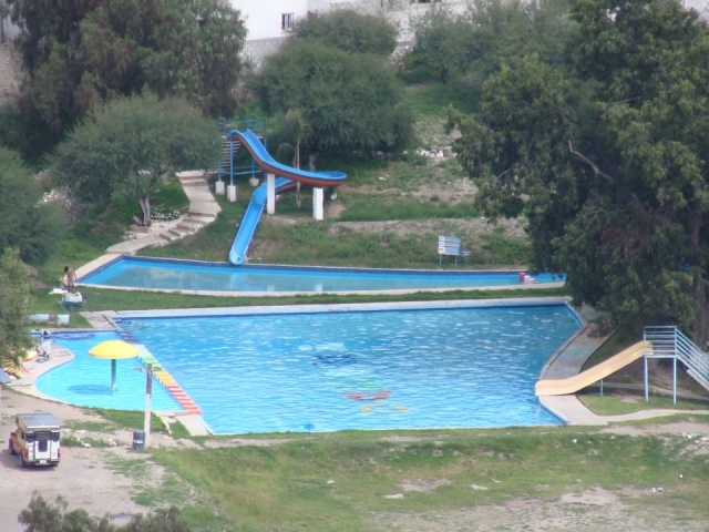 Albercas y balnearios