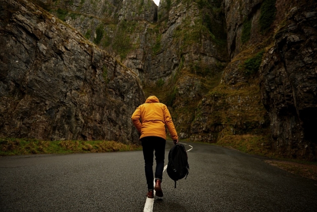  Guided walks 