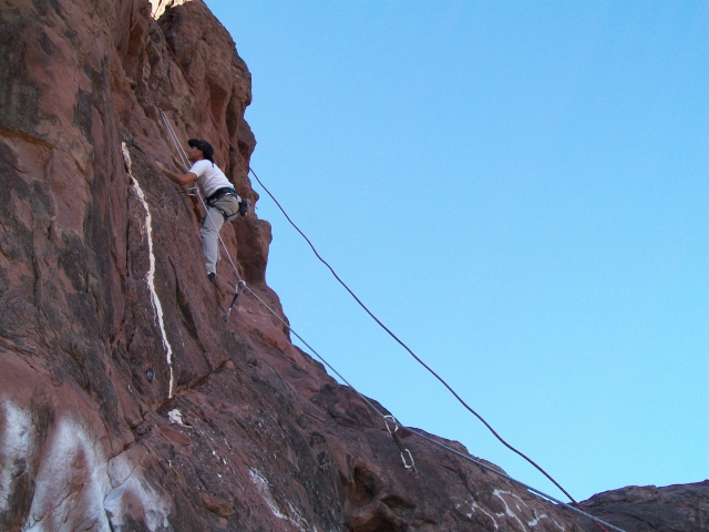  Arrampicata e discesa in corda doppia 