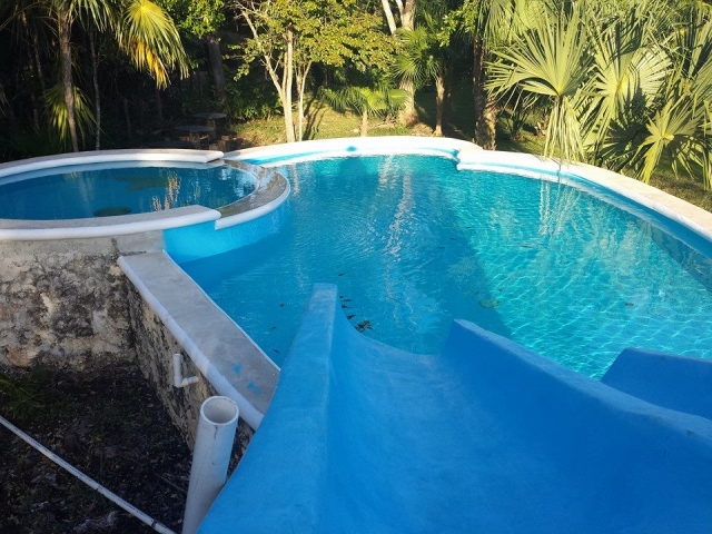  Swimming pools 
