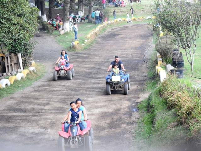Cuatrimotos en familia