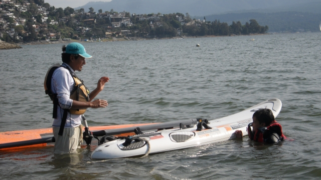  windsurfing class in the valley 