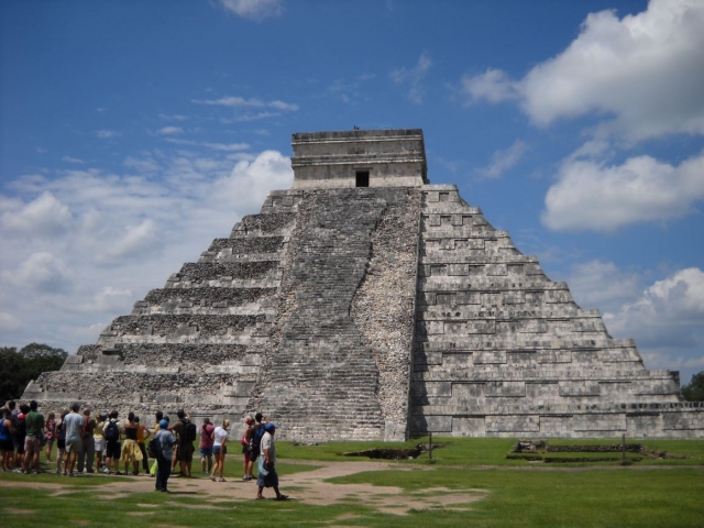  Visite de la pyramide de Kukulcan