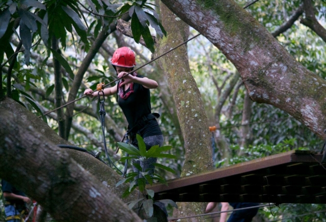 Mit Helm im Haubenkreis