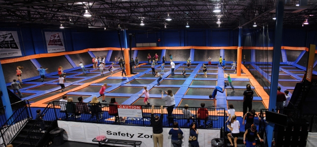  Trampoline park 