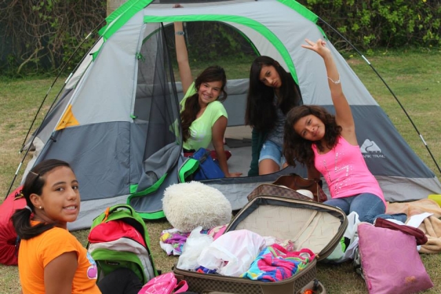  Beach camp 