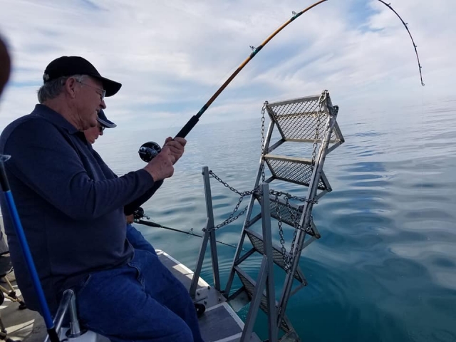 Pescando en el charter