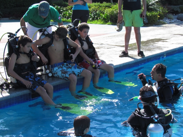  Nehmen Sie an Kursen im Pool teil 