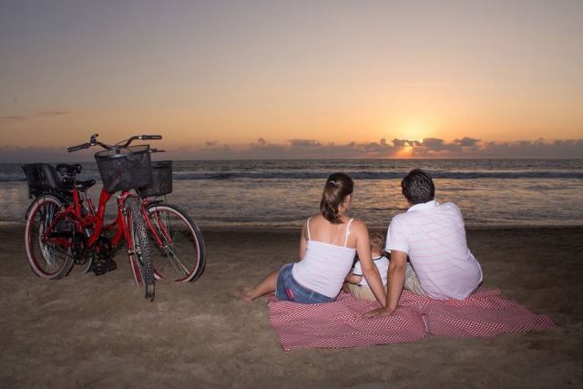  Sunset on the beach 