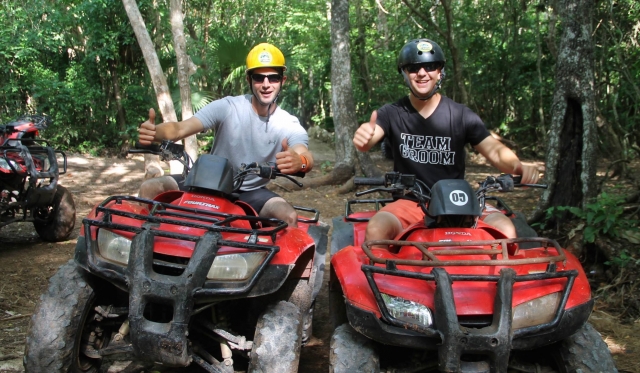  与朋友一起活动 