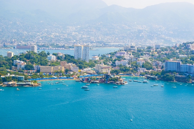  Acapulco Bay 