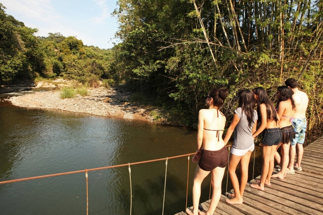  Hanging bridge 