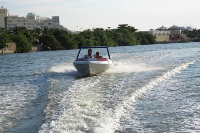  Boat ride throughout Cancun 