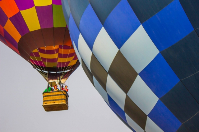 Hot air balloon flight 