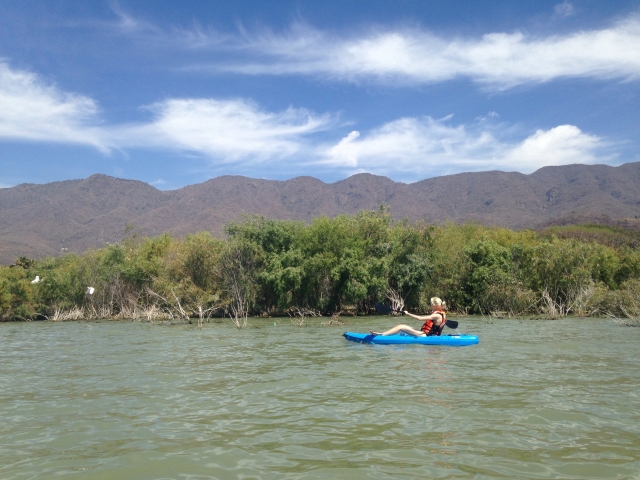 res_o-35832-kayaks_de_reyna-ortiz_14914335712951.JPG