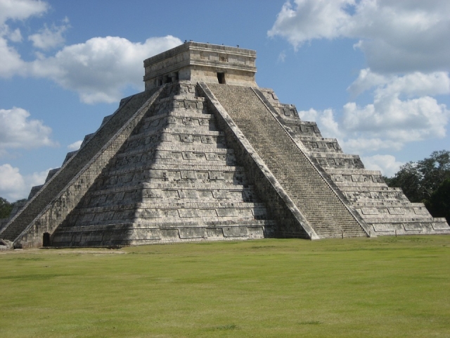  Pyramides 