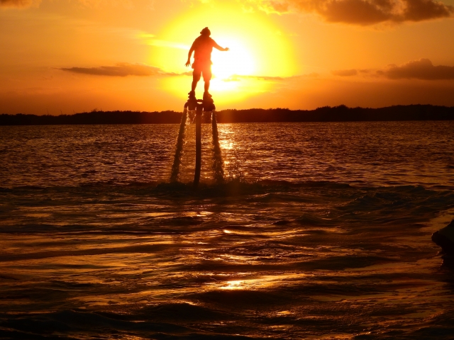 Flyboard al tramonto 