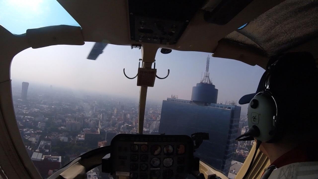  Tour the main avenues from a helicopter 