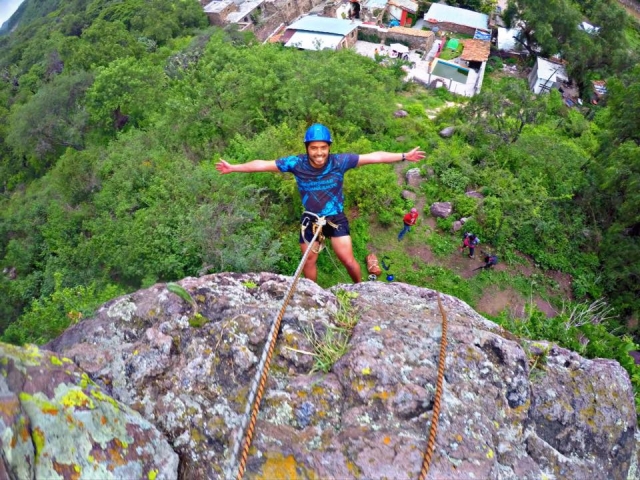  营地里的极限活动 