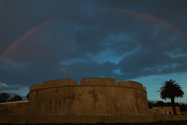  Fort under the rainbow 