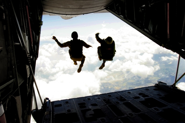  Parachuting as a couple 