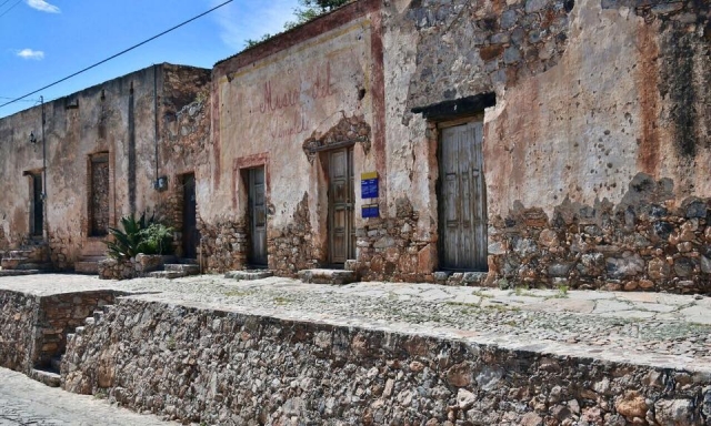  Colonial places 