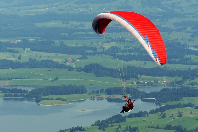 Paragliding over the lagoon 